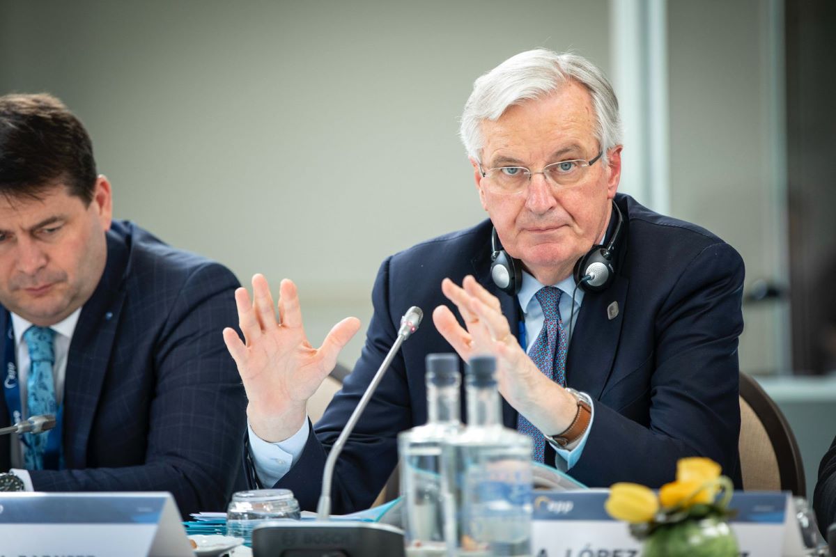 Ne pas se laisser Barnier