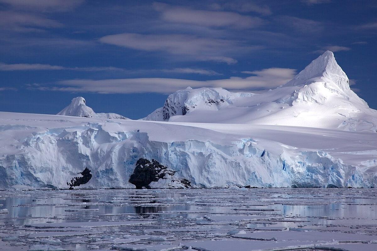 La fonte des glaces pourrait ralentir le courant marin le plus puissant du monde et accélérer le réchauffement climatique