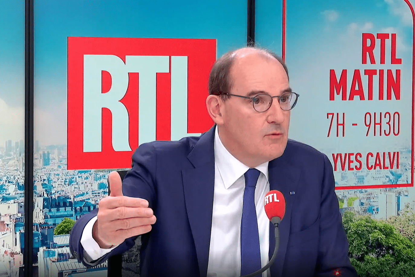 Au second tour, Jean Castex ne votera pas en jet privé, sans renoncer à l&rsquo;avion pour autant