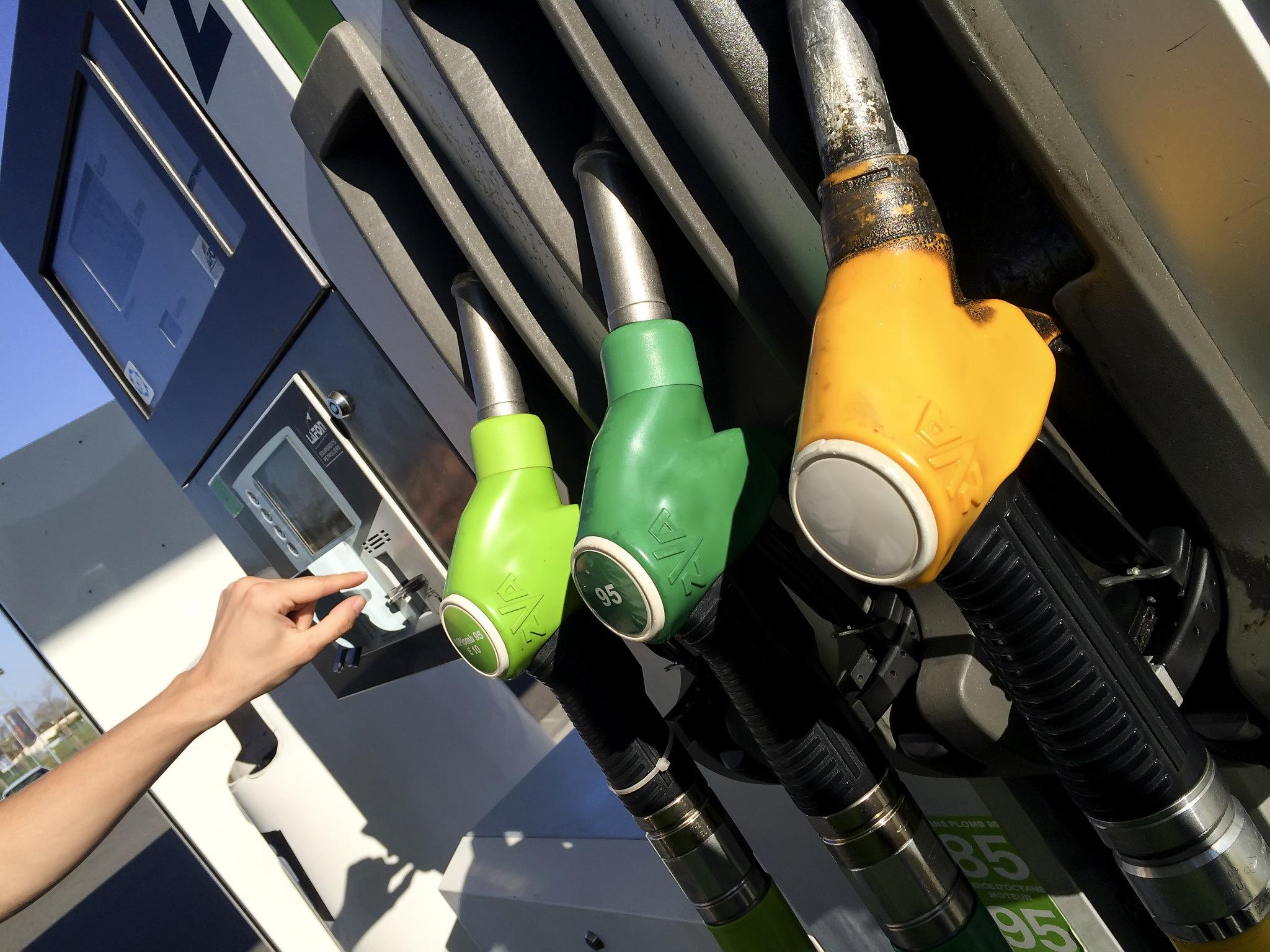 Hausse des prix à la pompe : automobilistes cherchent alternatives