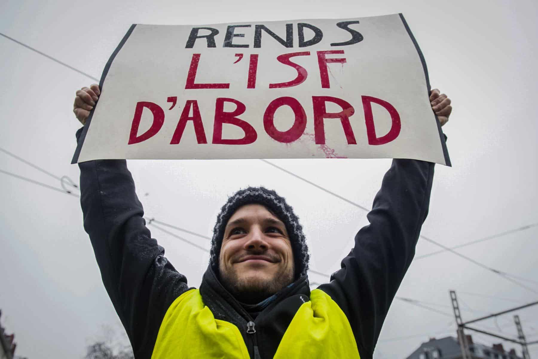 Taxer les riches selon leur empreinte carbone : qu&rsquo;est-ce que l&rsquo;« ISF climatique », proposé par plusieurs candidats à l&rsquo;Élysée ?