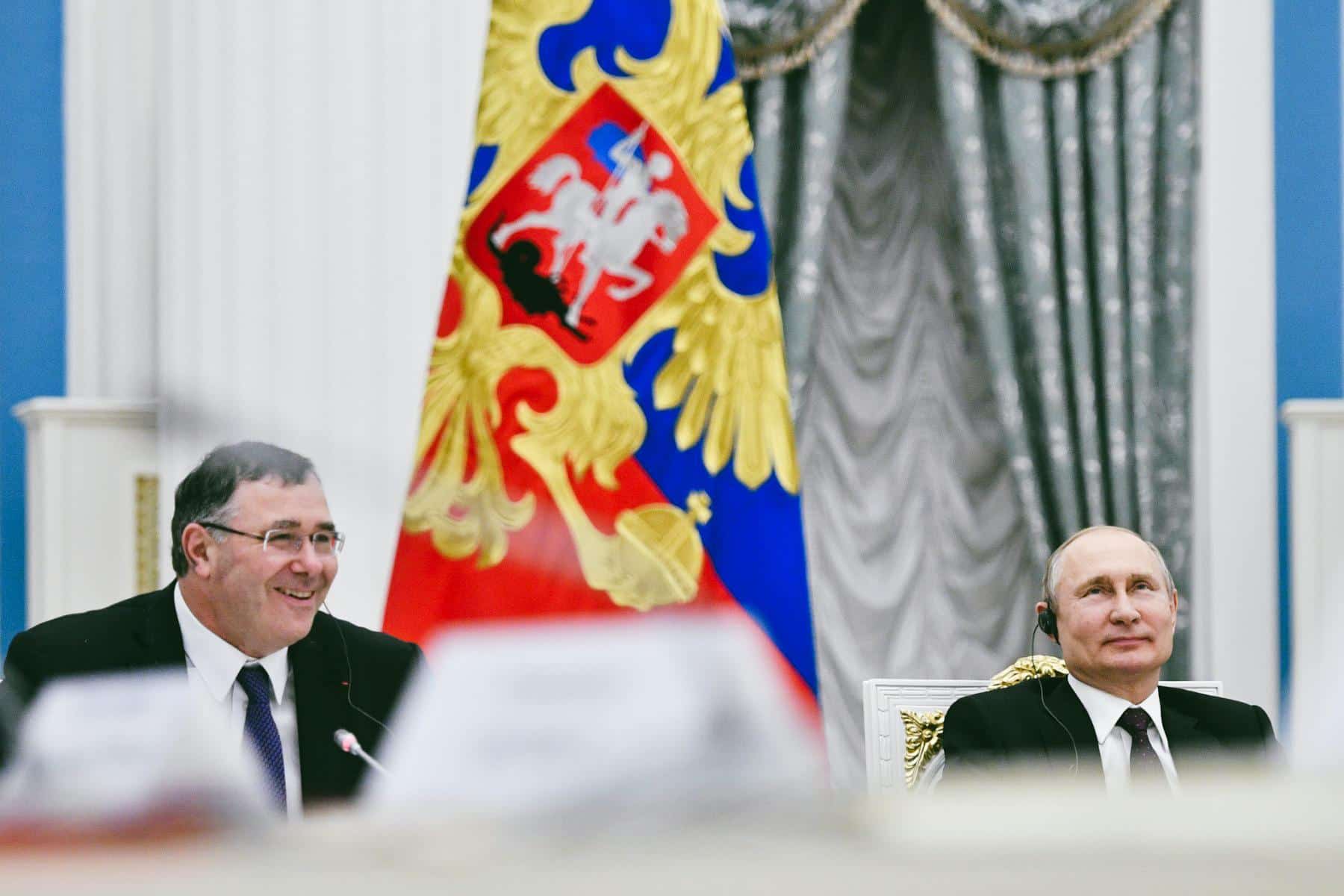 Après vingt jours de guerre, TotalEnergies continue ses activités en Russie