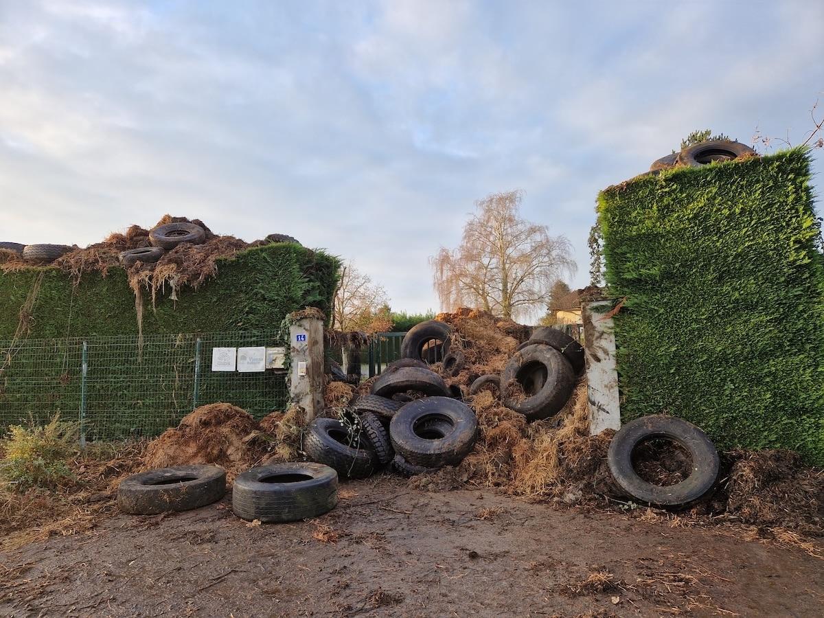 «C’est une opération de saccage ciblée» : en Poitou-Charentes, la Coordination rurale s’en prend aux symboles des opposants aux mégabassines
