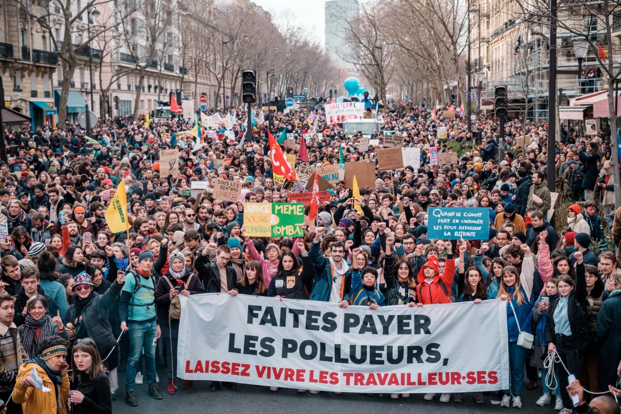 Le mouvement climat se fait une place dans la lutte contre la réforme des retraites
