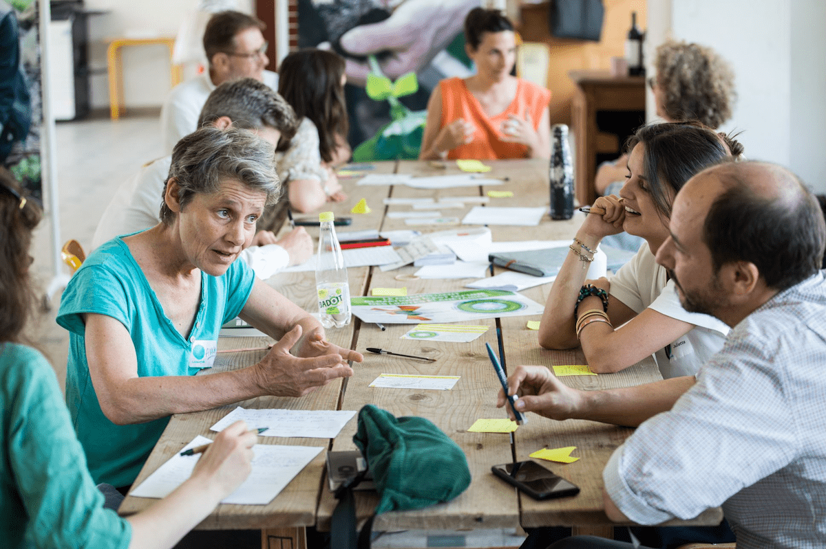 Sauce secrète, camps de base, île aux trésors : récit embarqué à la Convention des entreprises pour le climat sur les Nouveaux imaginaires