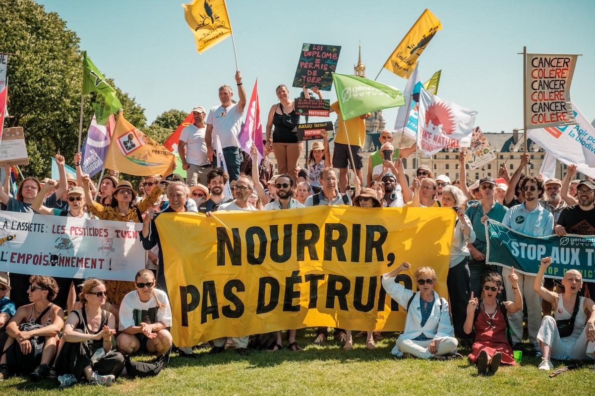 «Non à la loi Duplomb, et non à une Duplomb 2 !» : plus de 80 organisations appellent à des mobilisations dans toute la France ce week-end
