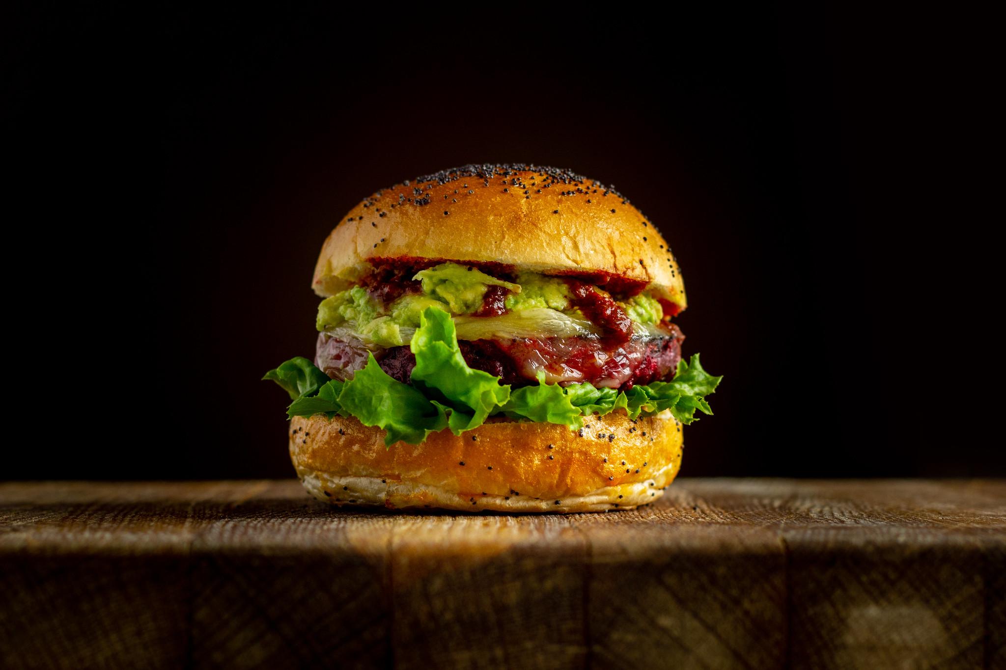 Et si on levait le pied sur la viande pour enrayer les crises écologiques ?