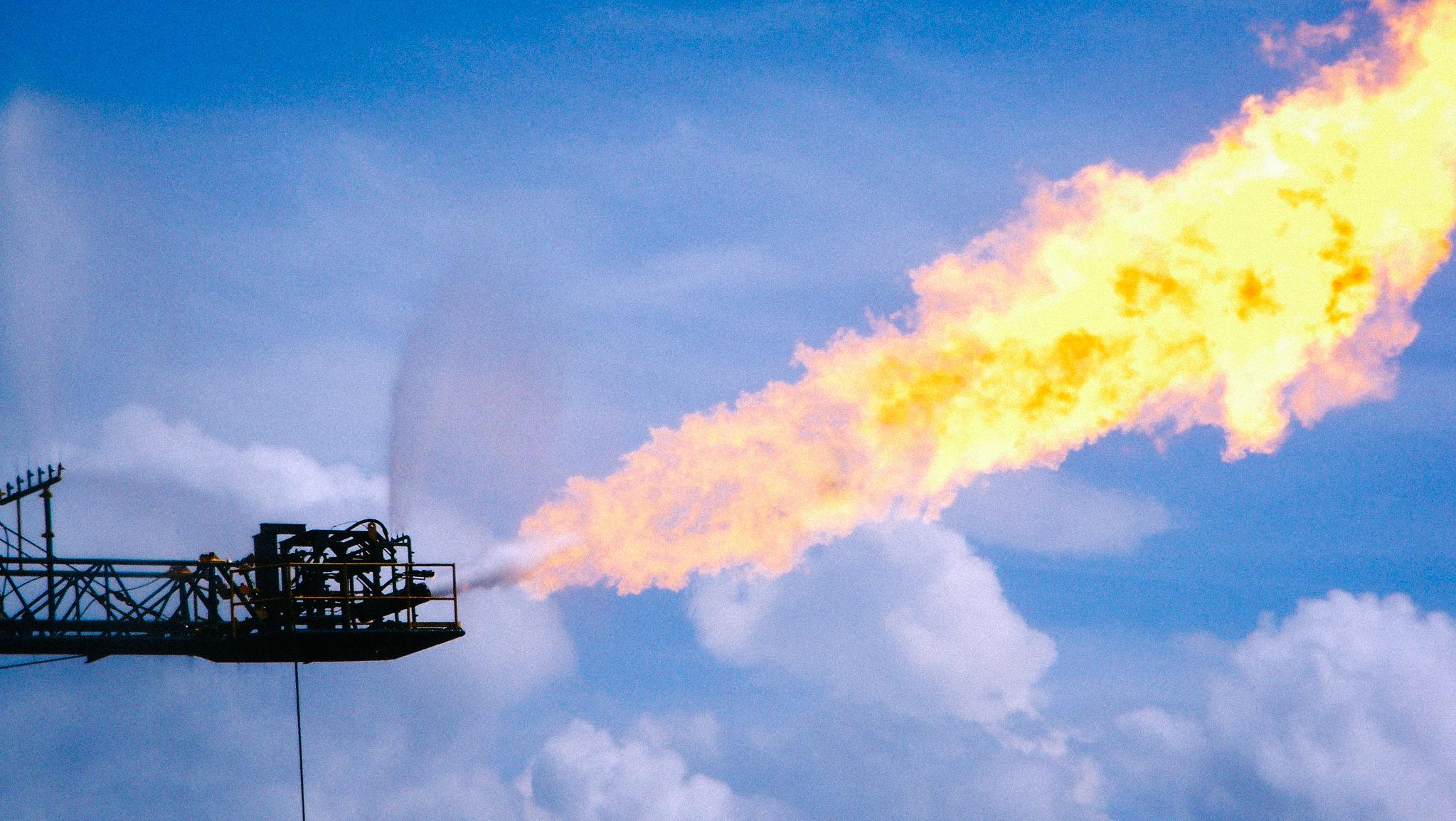 Avec ses centaines de fuites de méthane, souvent volontaires, l’industrie fossile accélère le chaos climatique