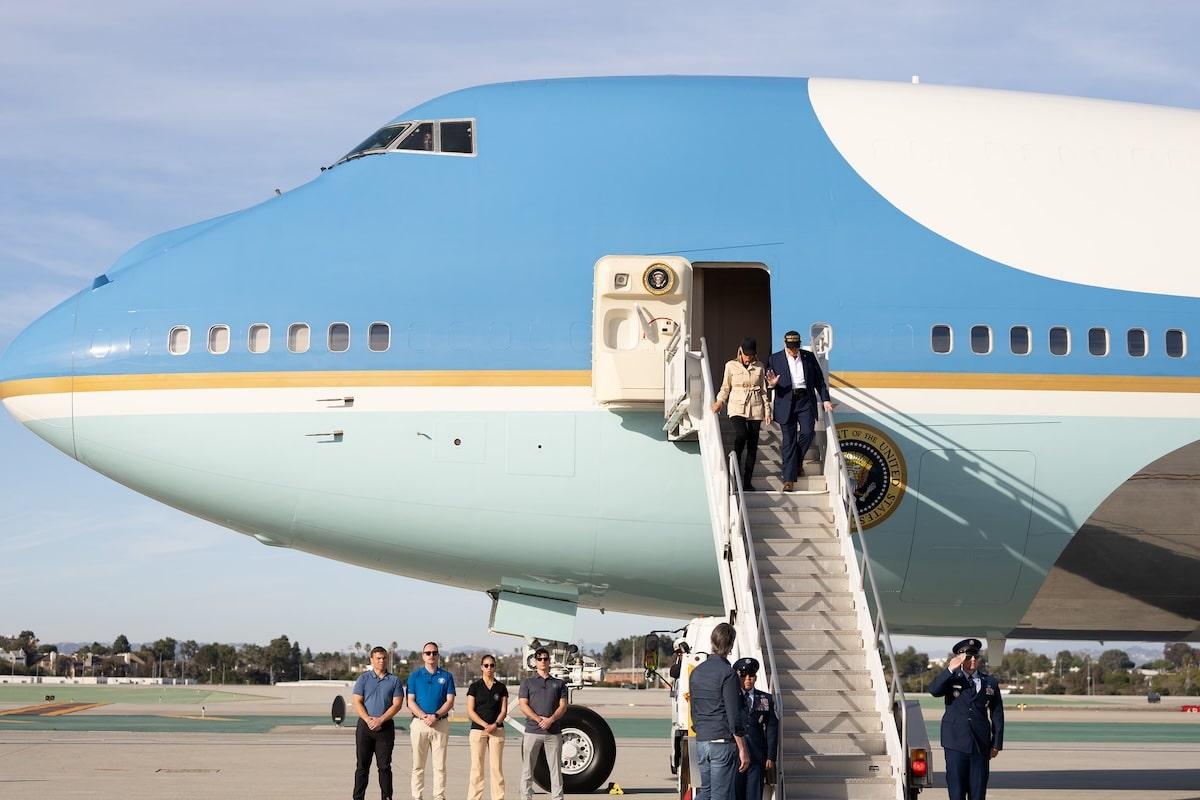 «Ils nous donnent un avion gratuit !» : Trump sous le feu des critiques après avoir accepté un jet offert par le Qatar pour remplacer Air Force One