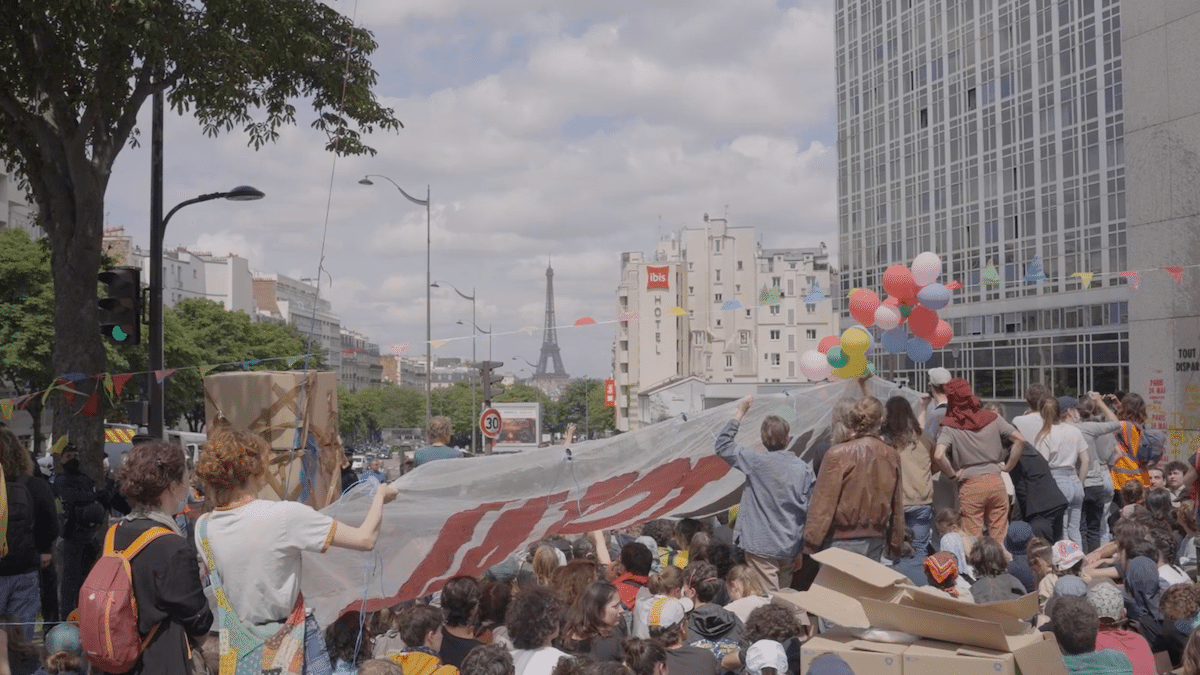 «L’enjeu, c’est de transformer cette rage en énergie» : un documentaire sur les traces des militants d’Extinction rebellion