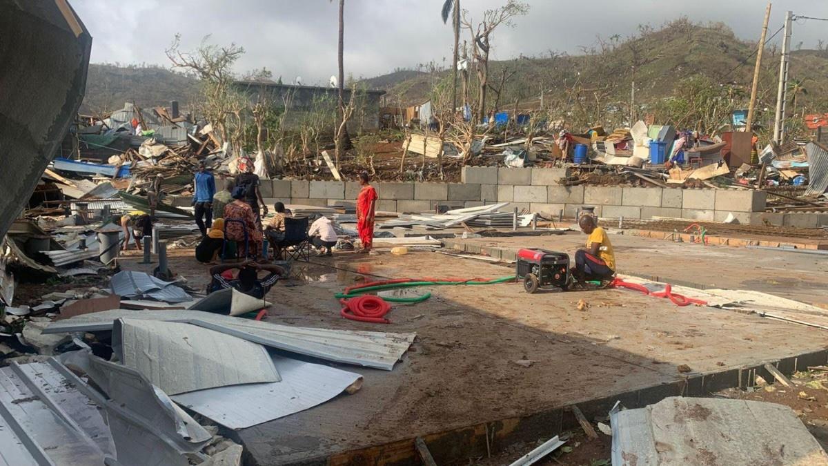 «Certains de mes voisins ont déjà faim et soif» : après le cyclone Chido, les sinistrés de Mayotte dans l’inconnu