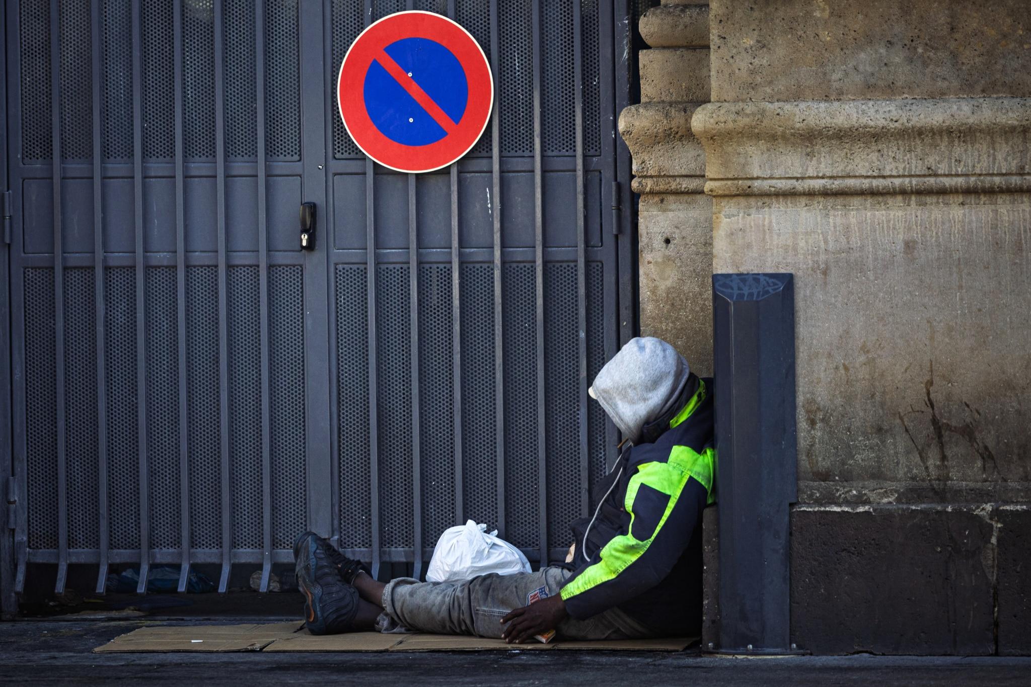 Coup de chaud, manque d’eau et d’ombre… les sans-abri en première ligne des fortes chaleurs