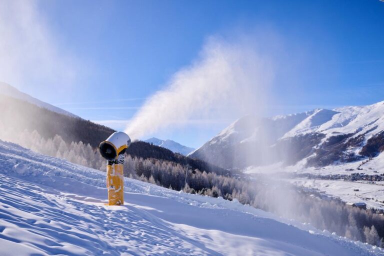 «Ils skient sur notre eau potable» : aux JO de Milan-Cortina, des épreuves garanties 100% neige artificielle 