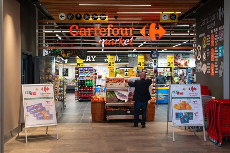 Carrefour, E.Leclerc, Intermarché… Sur l’écologie, les principaux distributeurs français «à la traîne» par rapport à leurs voisins européens