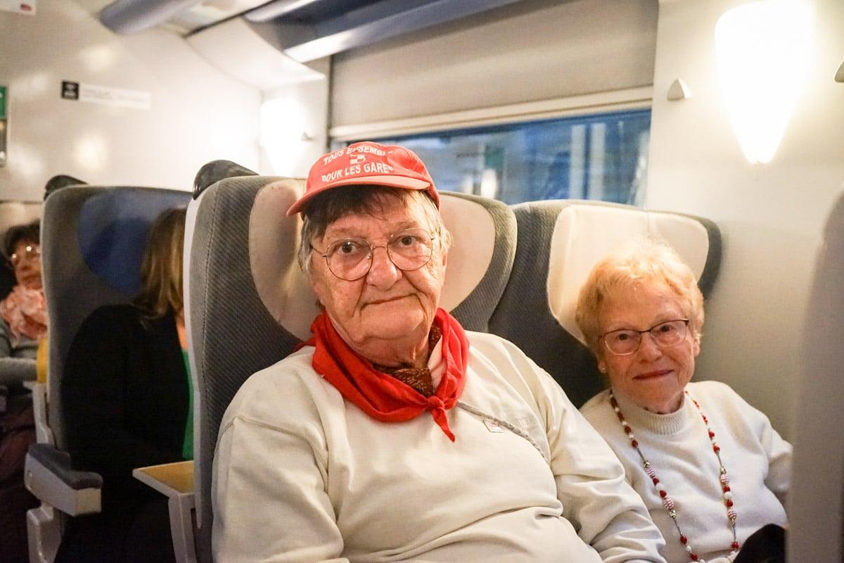 «Une France à deux vitesses» : des centaines d’usagers sont remontés de Toulouse ou Clermont jusqu’à Paris à bord des «trains de la colère»