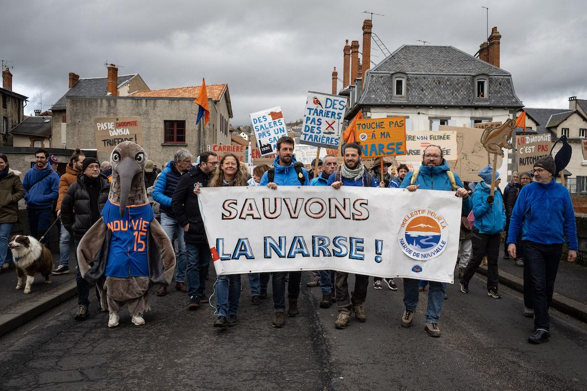 «Ne faites pas du Cantal un gruyère !» : en Auvergne, des citoyens mobilisés pour protéger leur zone humide