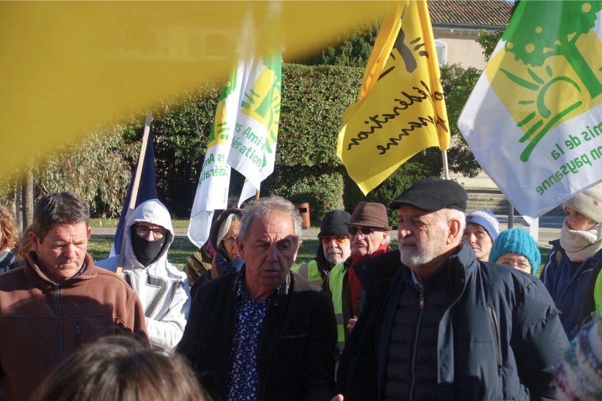 Dermatose nodulaire et Mercosur : dans l&rsquo;Hérault, la Confédération paysanne met la pression sur les élus