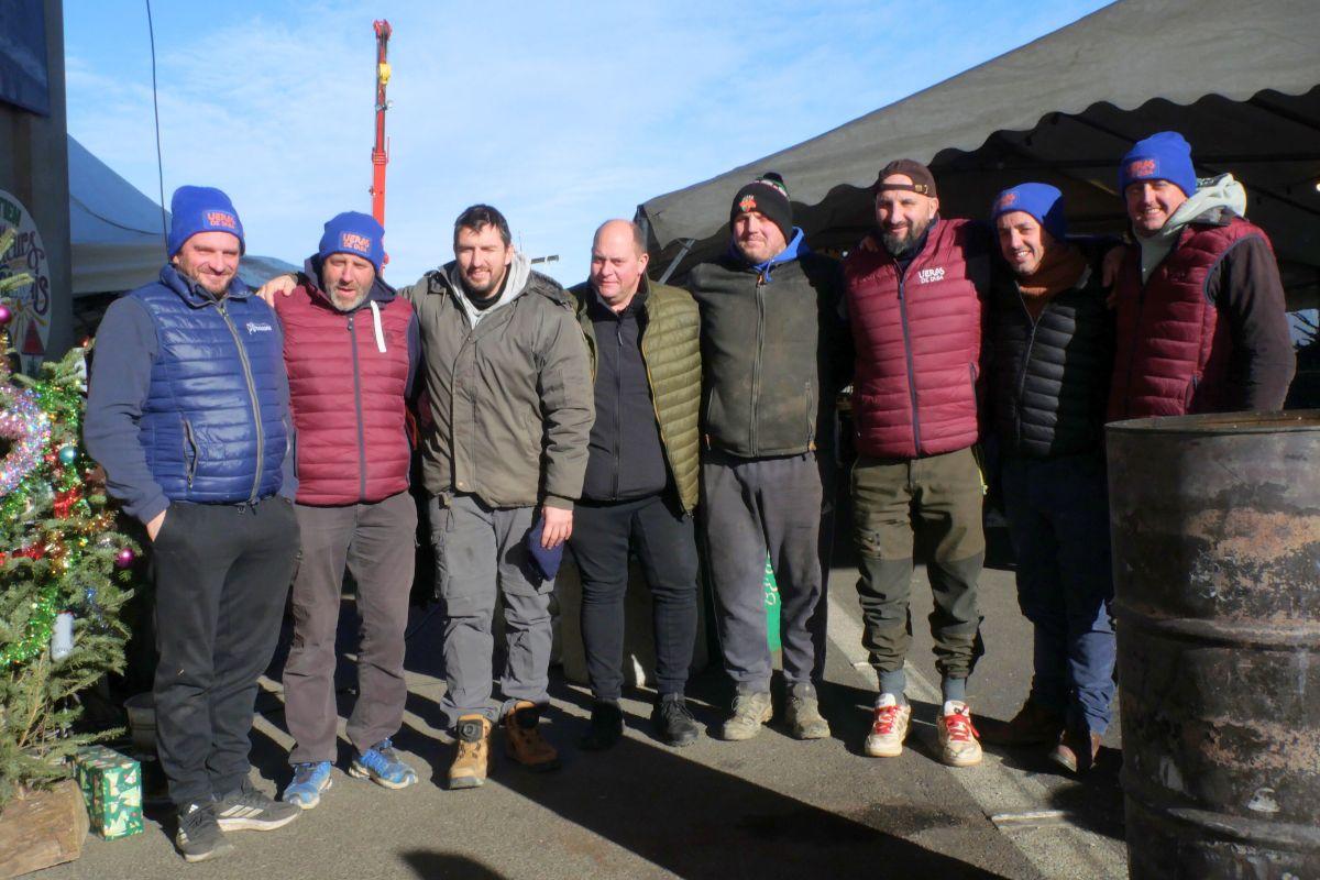 «On joue un marathon, une course de fond» : en Haute-Garonne, ces irréductibles agriculteurs bloquent l’A64 depuis un mois
