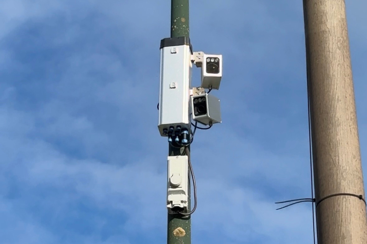 Légitime ou illégal ? Saint-Brieuc installe la vidéosurveillance algorithmique contre les dépôts sauvages d’ordures