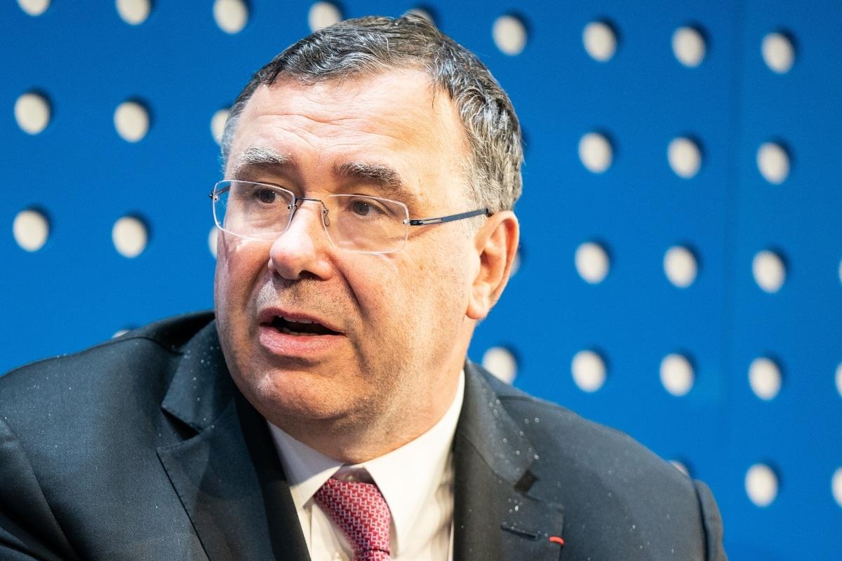 Sanofi, Stellantis, TotalEnergies… quelles entreprises du CAC40 ont la meilleure (et la pire) stratégie pour réduire leurs émissions de CO2 ?