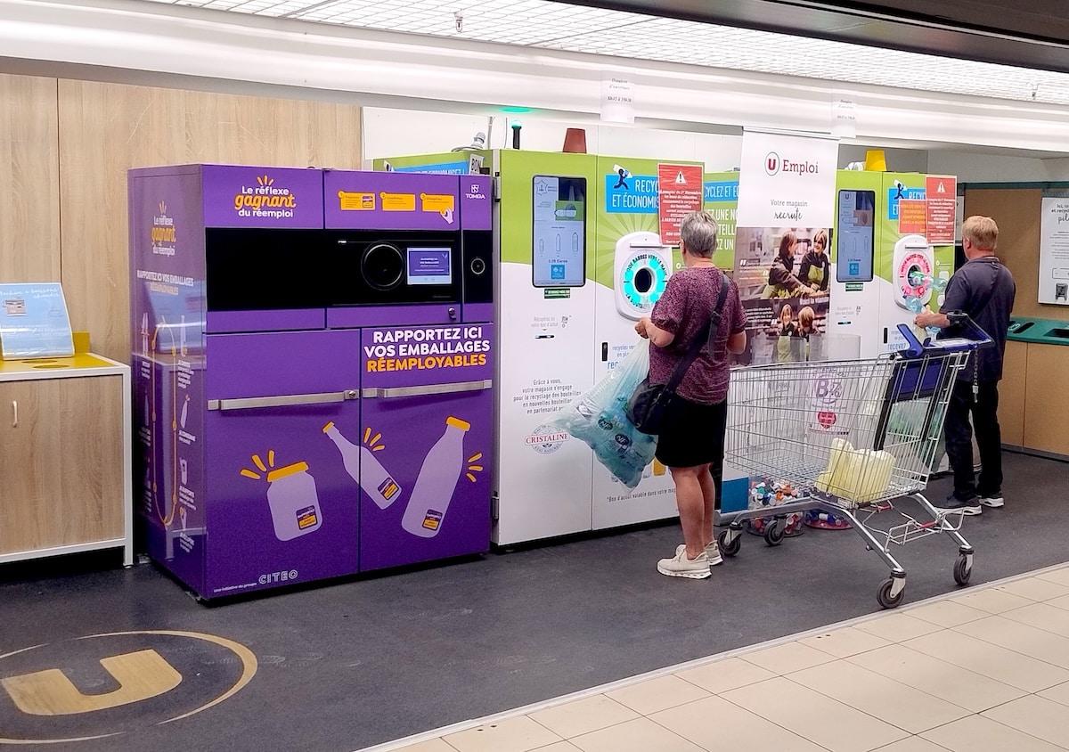 «À l’époque, ça marchait bien» : la consigne des bouteilles en verre fait un timide retour dans quatre régions de France