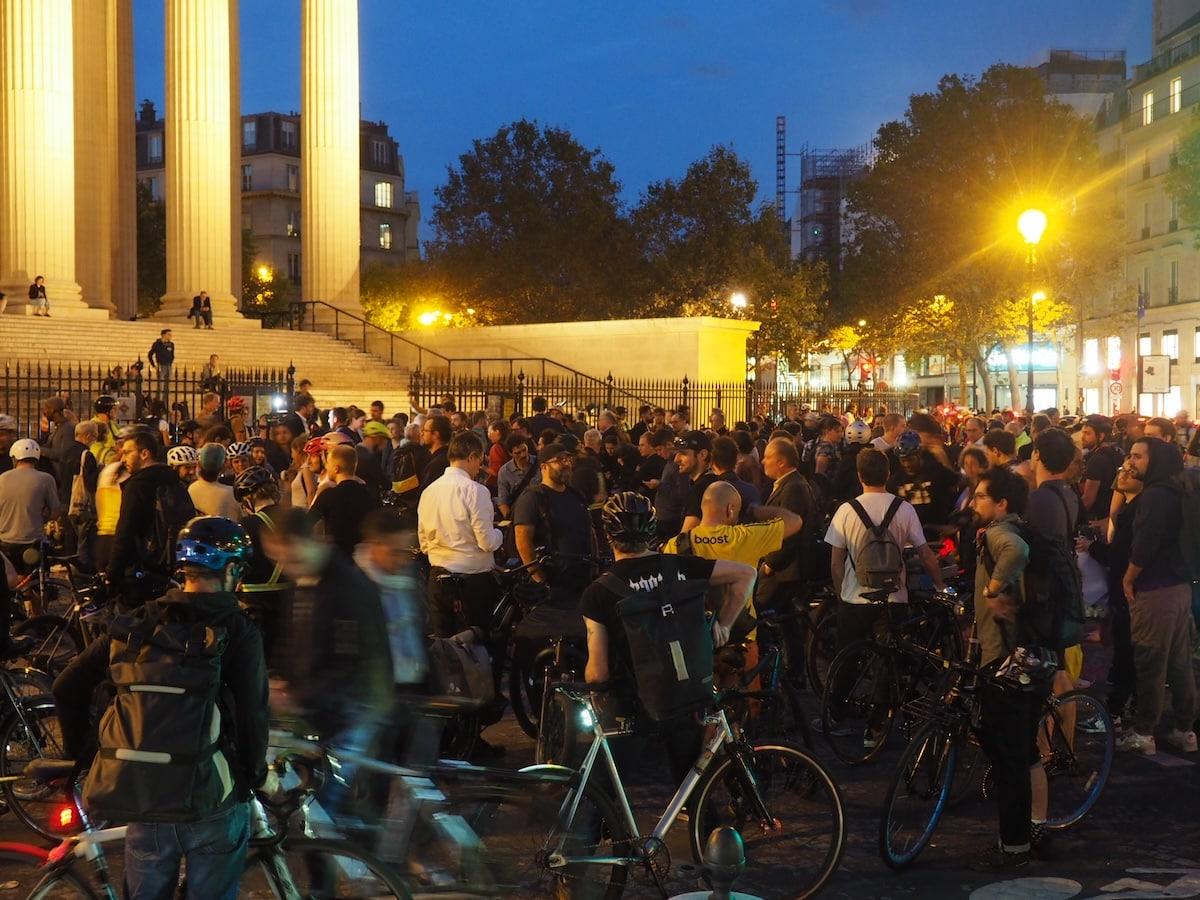 Après la mort de l’un d’entre eux à Paris, les cyclistes dénoncent les «violences motorisées» et «l’impunité» des chauffards