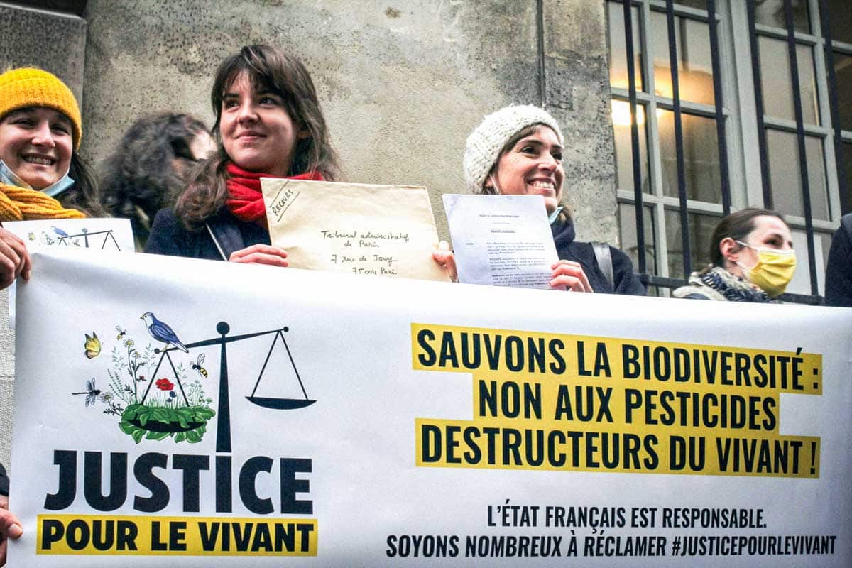 Bayer vole au secours de l&rsquo;État français, attaqué en justice pour sa mise sur le marché de pesticides