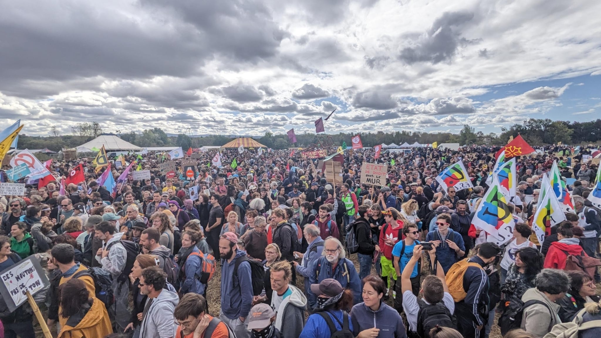 2 400 manifestants, dont 2 500 individus violents ? L’étrange comptage des opposants à l’A69 par la préfecture du Tarn