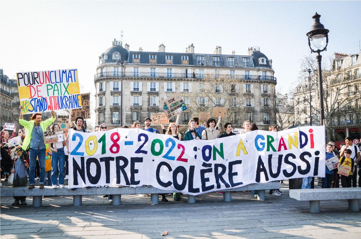 « La planète sèche et nous, on trinque » : les lycéens et étudiants français renouent avec la grève mondiale pour le climat