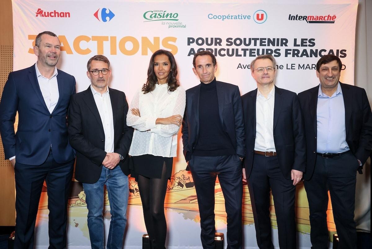 Réunis autour de Karine Le Marchand, les patrons de la grande distribution en opération séduction des agriculteurs