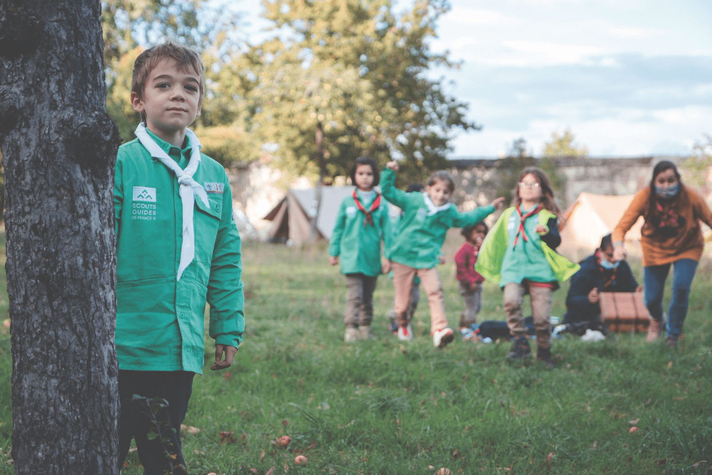 Les Scouts et Guides de France demandent des comptes à la BNP, dont le soutien aux énergies fossiles est «incompatible avec la préservation d’un monde vivable»