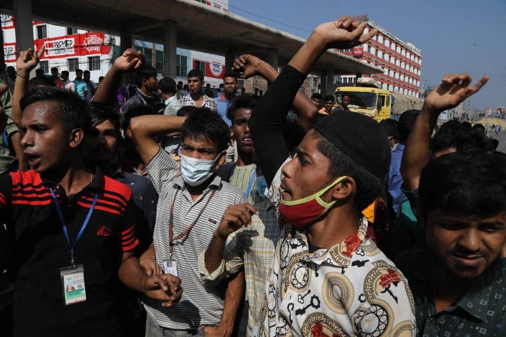 Au Bangladesh, une grève historique chez les ouvriers du textile