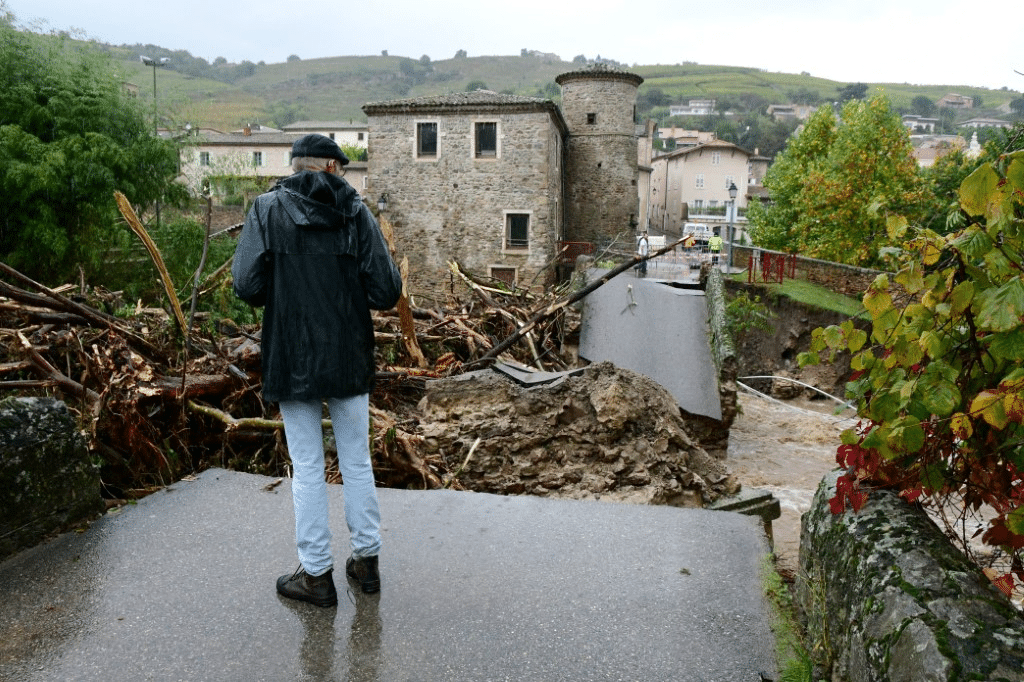 Le sud-est de la France noyé sous des crues et des pluies diluviennes