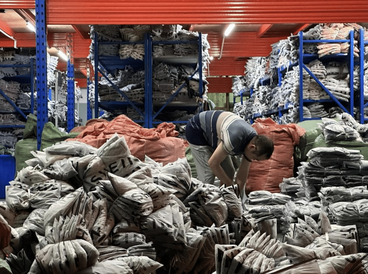 En Chine, dans ces ateliers-usines qui alimentent Shein, des rémunérations «par couple» privent les femmes de salaire