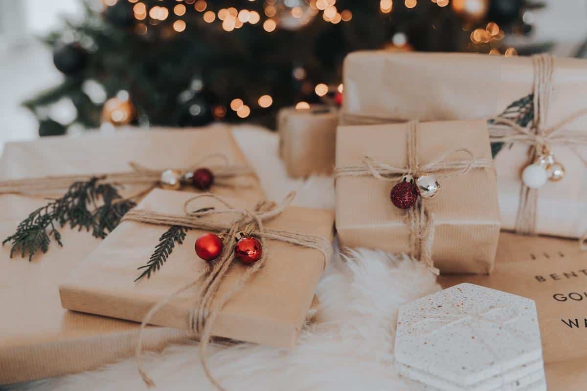 Acheter local, de seconde main, éthique… le tour des bonnes astuces pour des cadeaux de Noël pas pareils