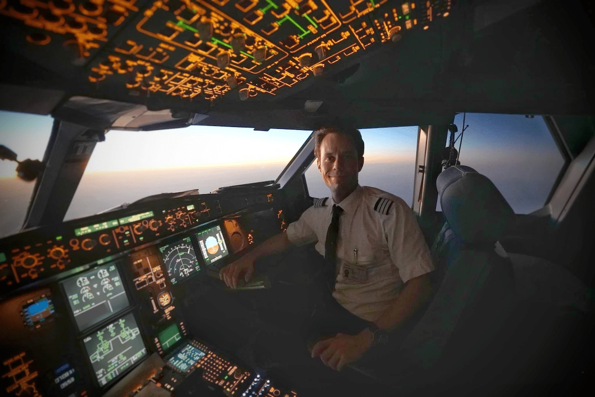 Yann Woodcock, pilote d’avion démissionnaire à cause de la crise climatique : «Je ne me vois pas dire à mes enfants que j’ai continué à voler plutôt que de bifurquer»