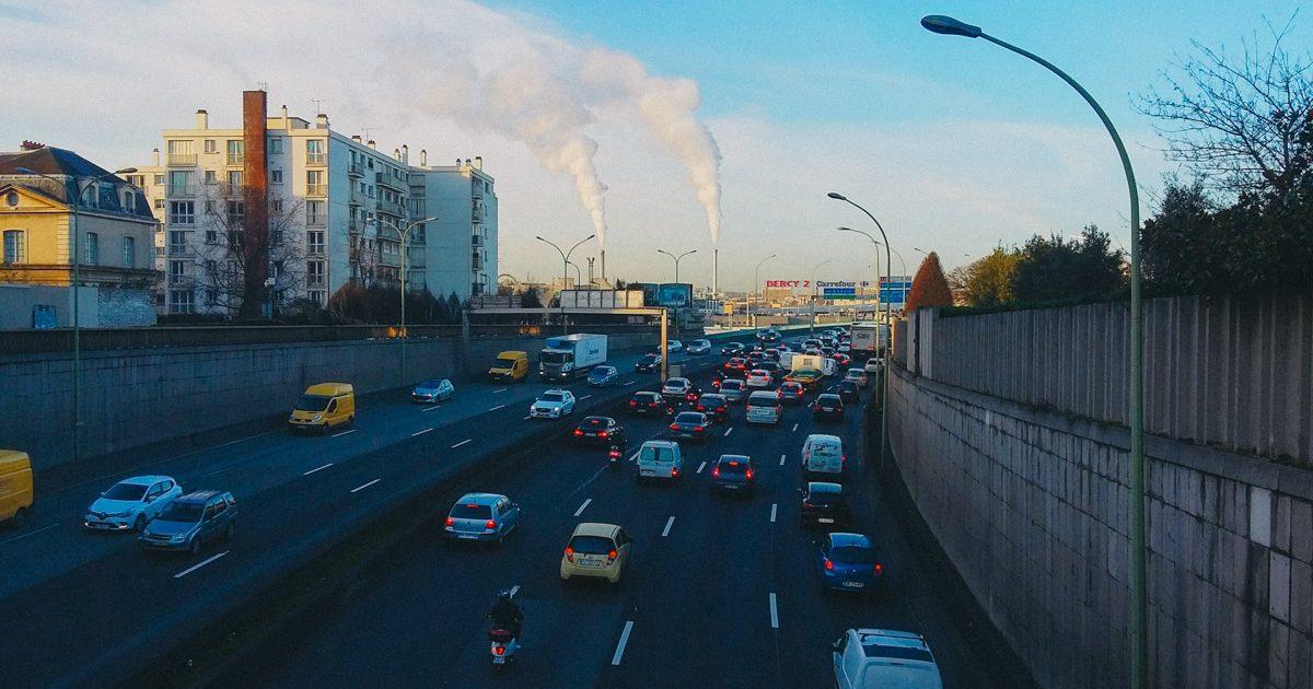 Davantage d&rsquo;avion, de voiture et toujours plus de kilomètres : comment les Français se sont déplacés ces dix dernières années