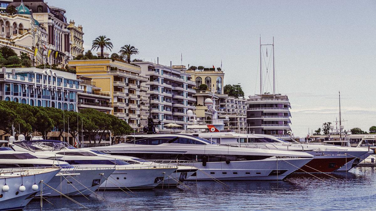 Les milliardaires plus riches que jamais pendant la pandémie : une injustice sociale et écologique