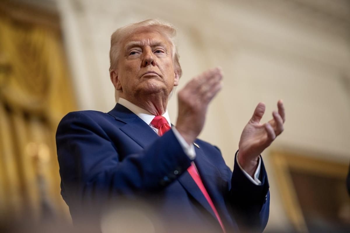 Harvard s’oppose à la chasse aux sorcières de Trump, qui gèle 2,2 milliards de dollars d’aide à la prestigieuse université